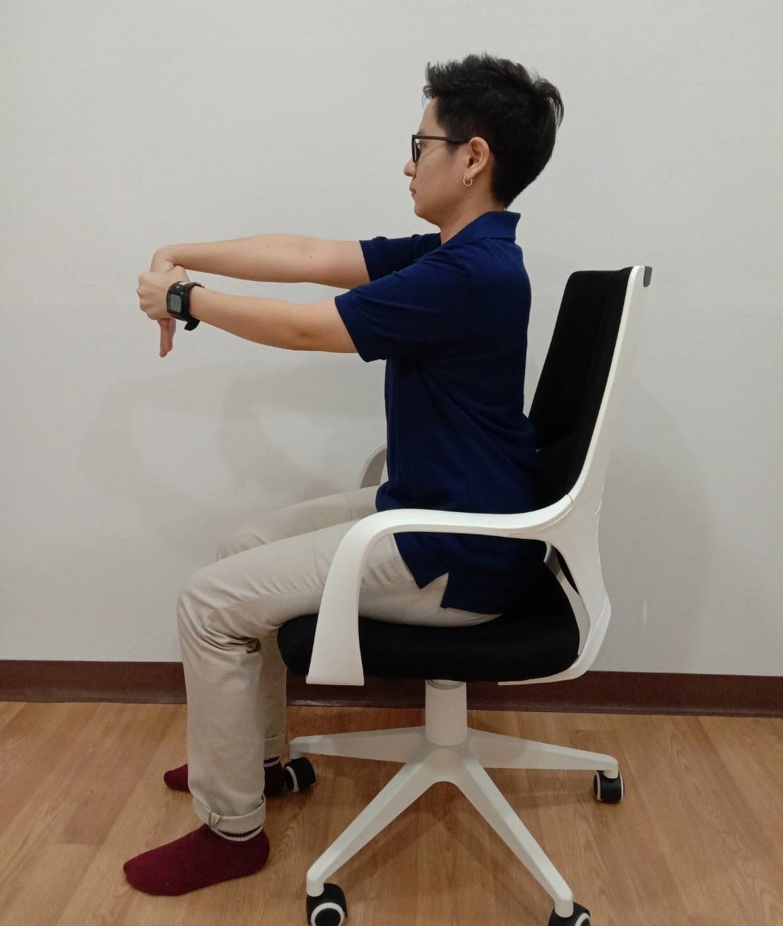 ท่ายืดกล้ามเนื้อแขน