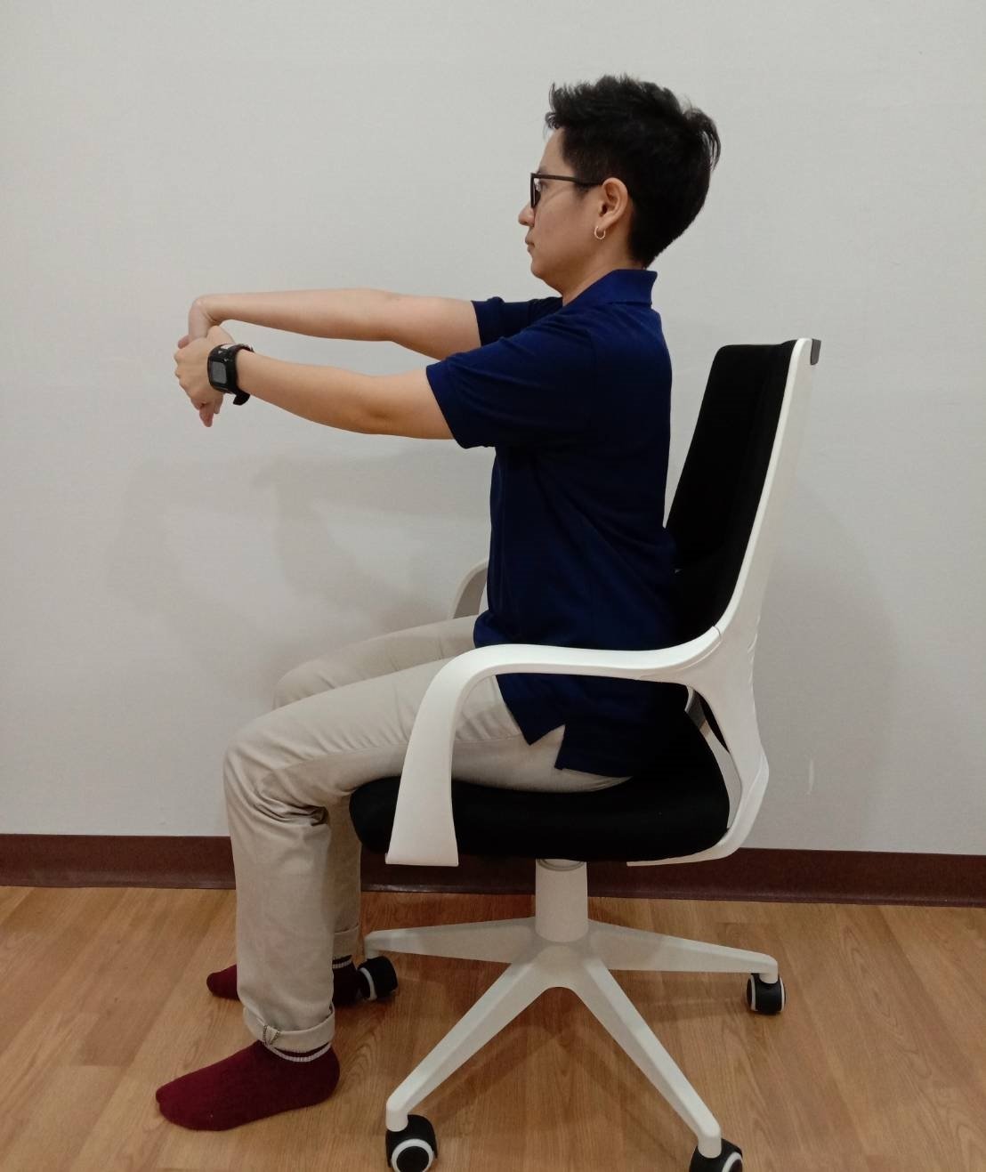 ท่ายืดกล้ามเนื้อแขน