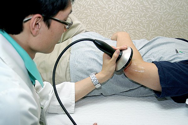 TENNIS ELBOW ปวดศอกด้านนอก อาการที่ไม่ได้เกิดขึ้นเฉพาะกับนักเทนนิส